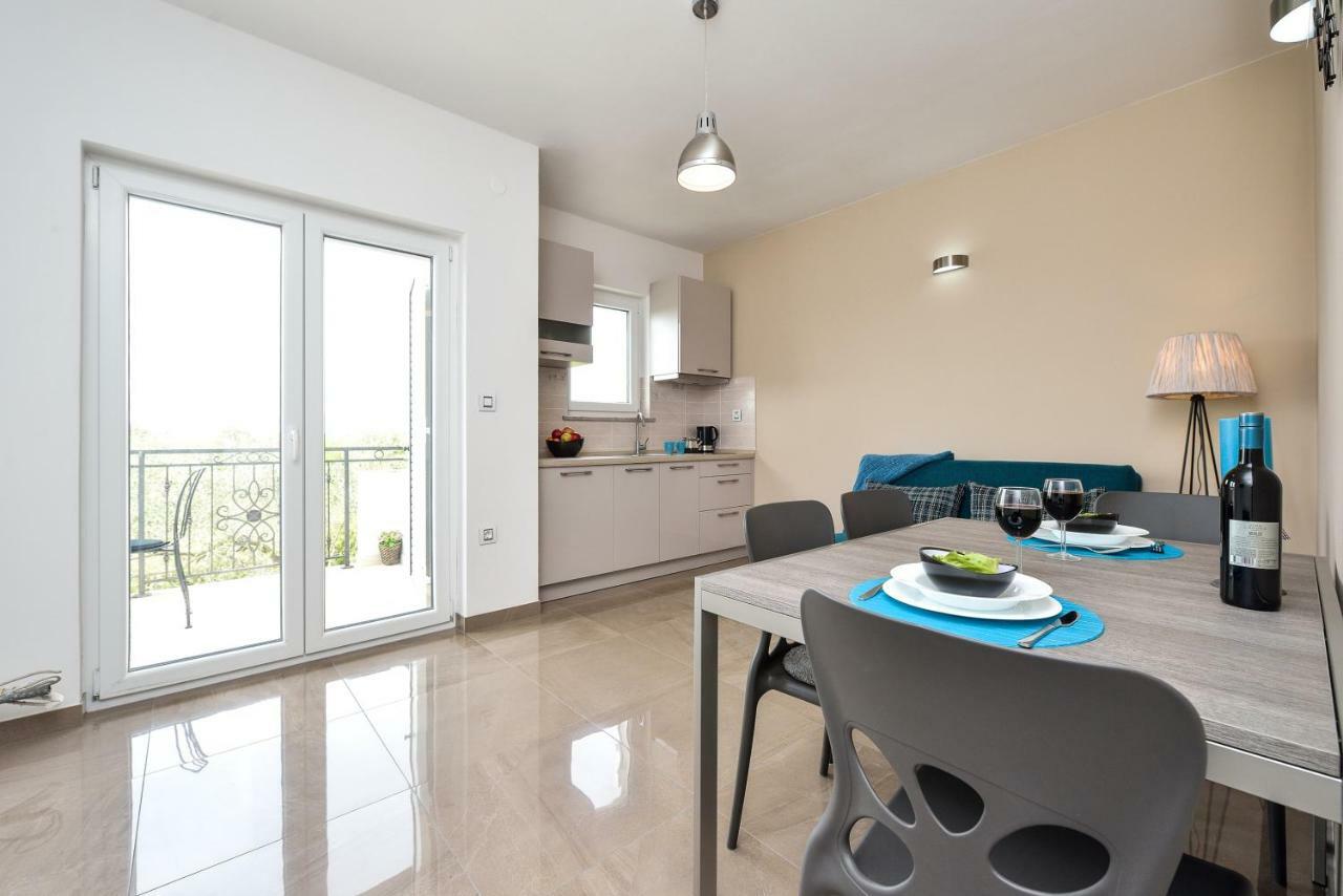 Sukošan Apartments Feel Good מראה חיצוני תמונה
