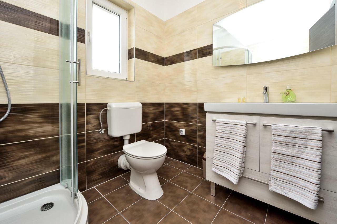 Sukošan Apartments Feel Good מראה חיצוני תמונה