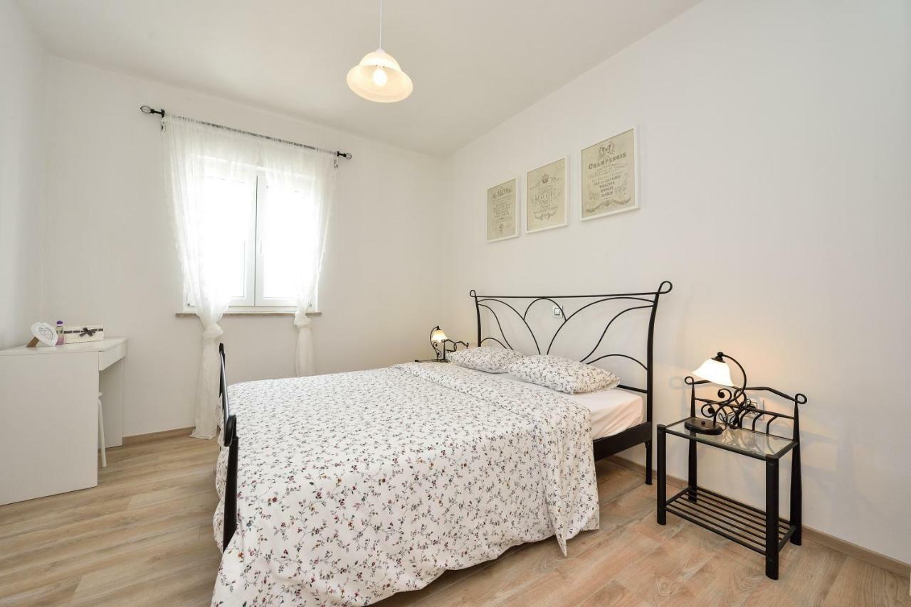 Sukošan Apartments Feel Good מראה חיצוני תמונה