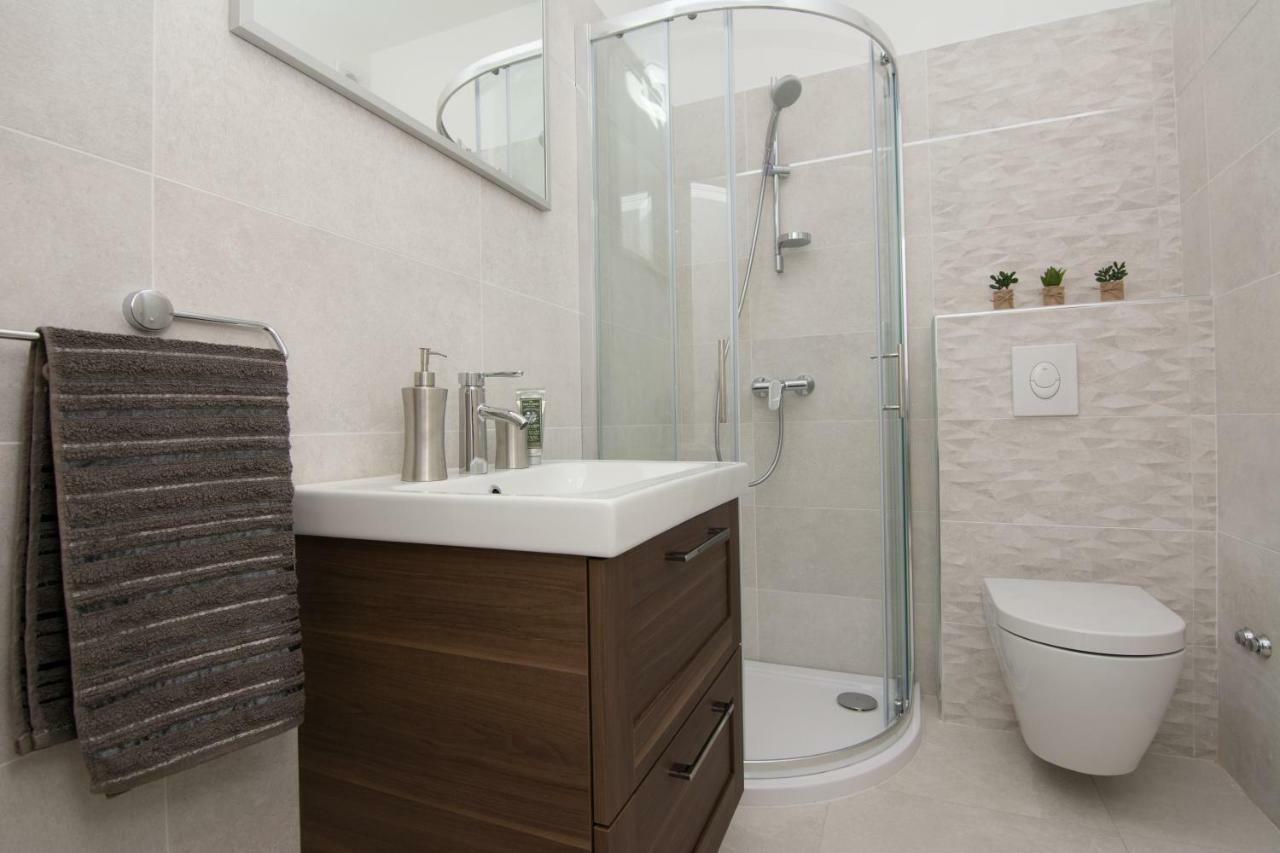 Sukošan Apartments Feel Good מראה חיצוני תמונה