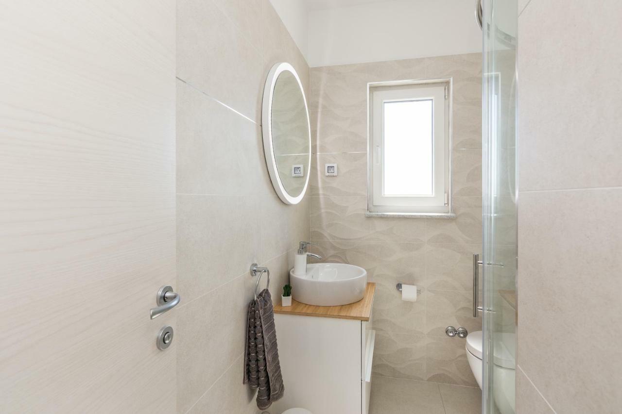 Sukošan Apartments Feel Good מראה חיצוני תמונה